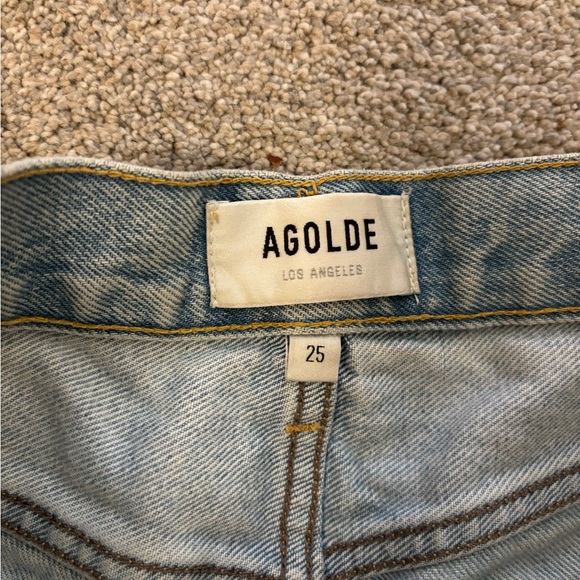 Broken in agolde Parker shorts. Some extra distress / holes from wear and tear - Picture 4 of 6